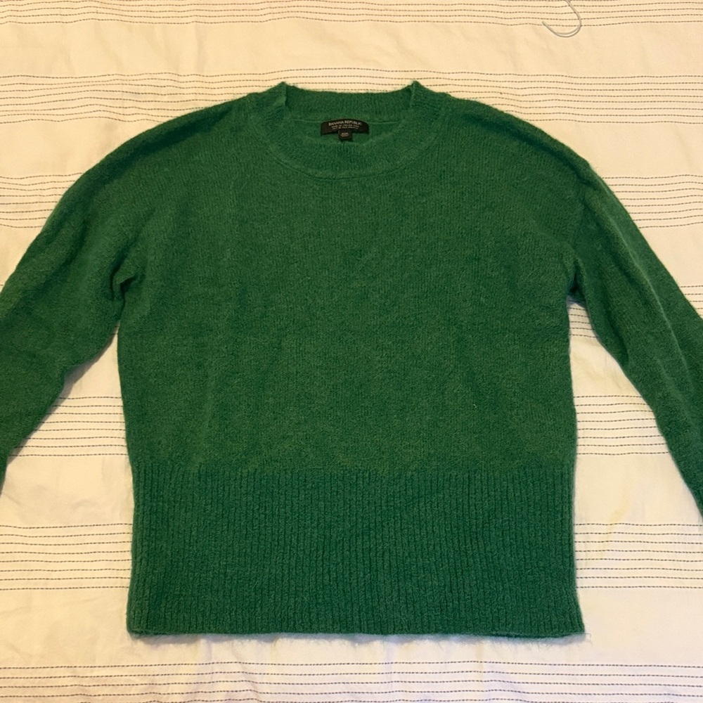 Banana Republic Emerald Crew Neck Sweater